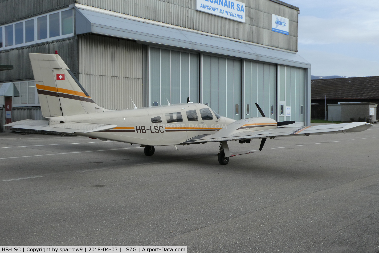 HB-LSC, 1982 Piper PA-34-220T C/N 34-8333004, At Grenchen.