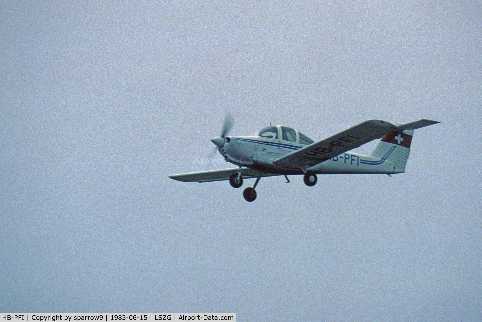HB-PFI, 1980 Piper PA-38-112 Tomahawk Tomahawk C/N 38-80A0071, Landing at Grenchen. Maximair-school-flght. Scanned from a slide.