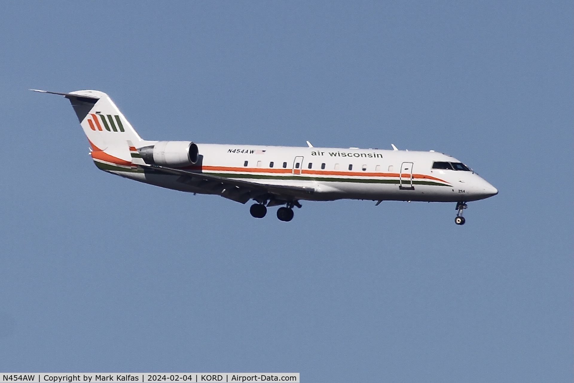 N454AW, 2003 Bombardier CRJ-200LR (CL-600-2B19) C/N 7842, CRJ2 Air Wisconsin/ American Eagle BOMBARDIER INC CL-600-2B19  N454AW AWI6094  MLI-ORD