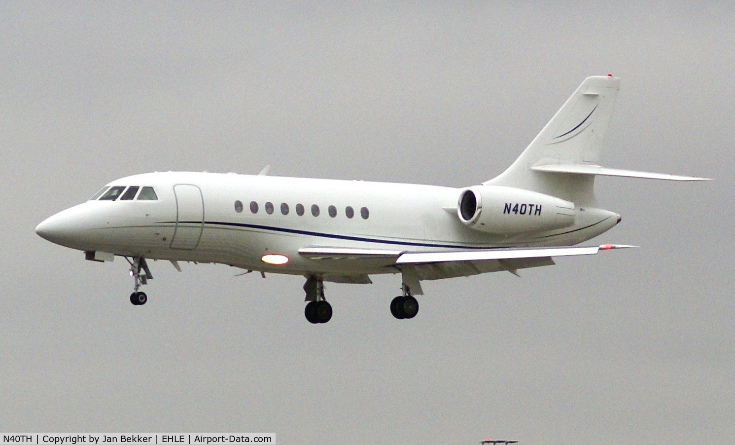 N40TH, 2003 Dassault Falcon 2000EX C/N 007, Lelystad Airport. Arriving from Malta