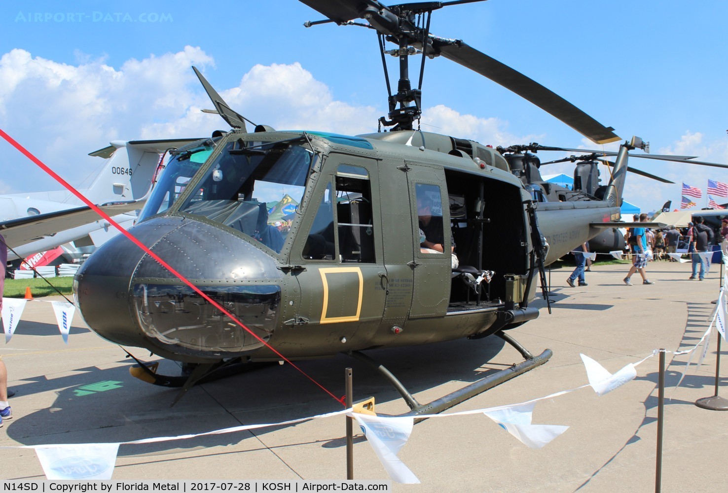 N14SD, 1967 Bell UH-1H Iroquois C/N 4027, OSH 17 zx