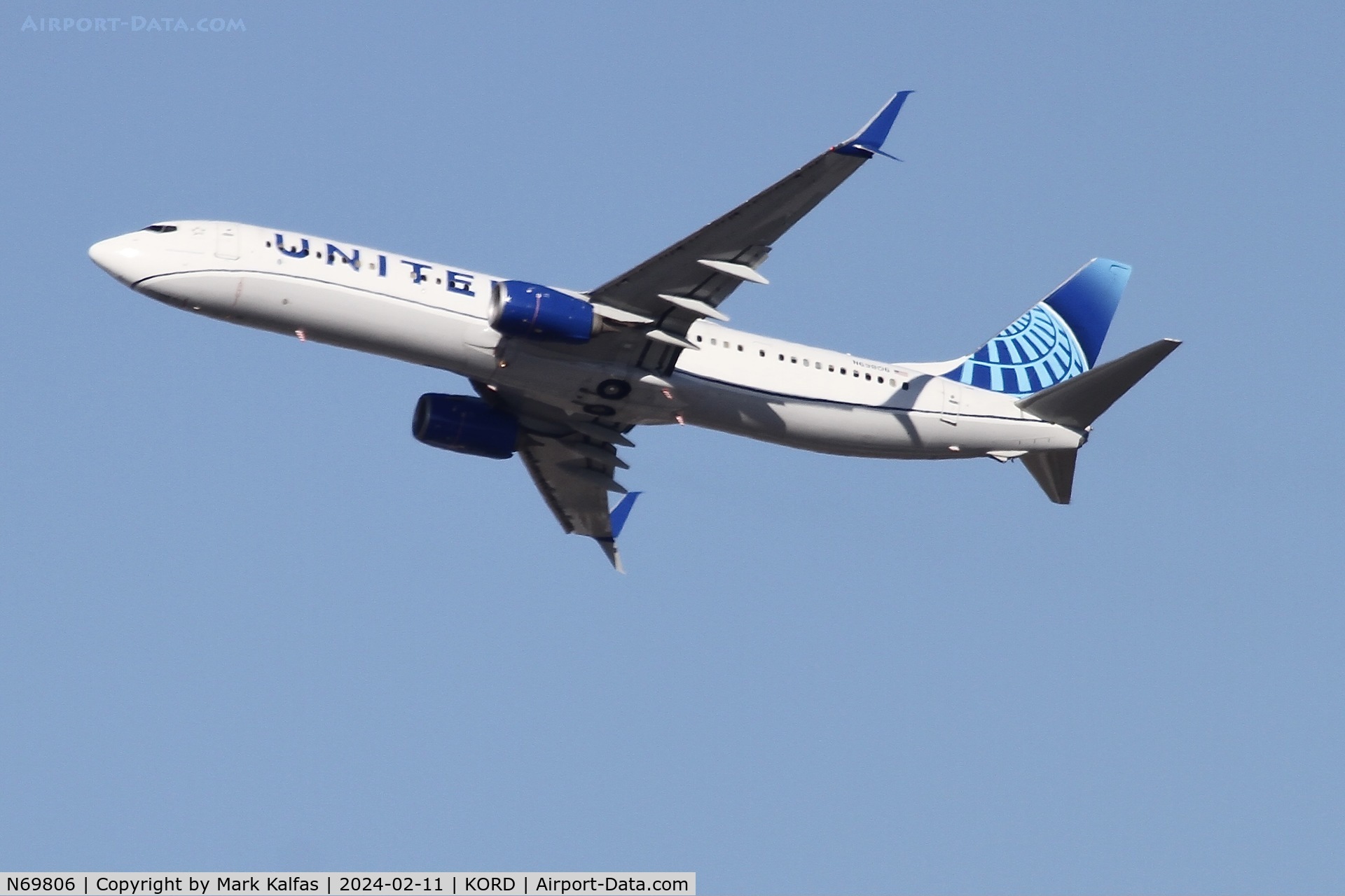N69806, 2013 Boeing 737-924/ER C/N 42742, B739 United Airlines  BOEING 737-924ER N69806 UAL1859 ORD-IAD