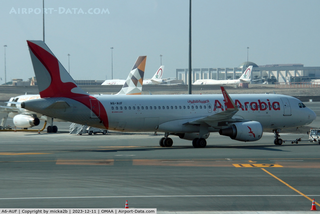 A6-AUF, 2014 Airbus A320-214 C/N 6000, Taxiing