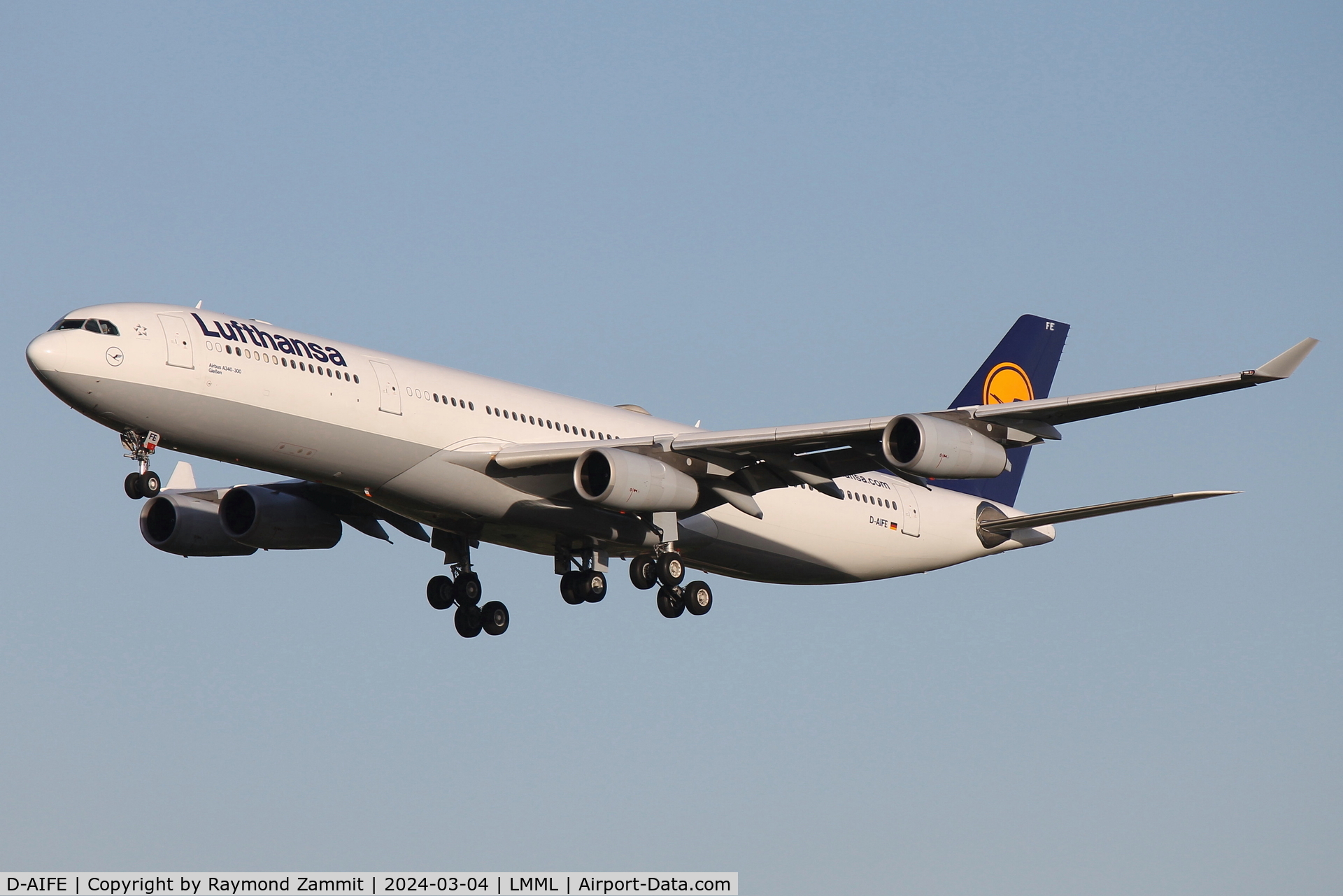 D-AIFE, 2001 Airbus A340-313X C/N 434, A340 D-AIFE Lufthansa