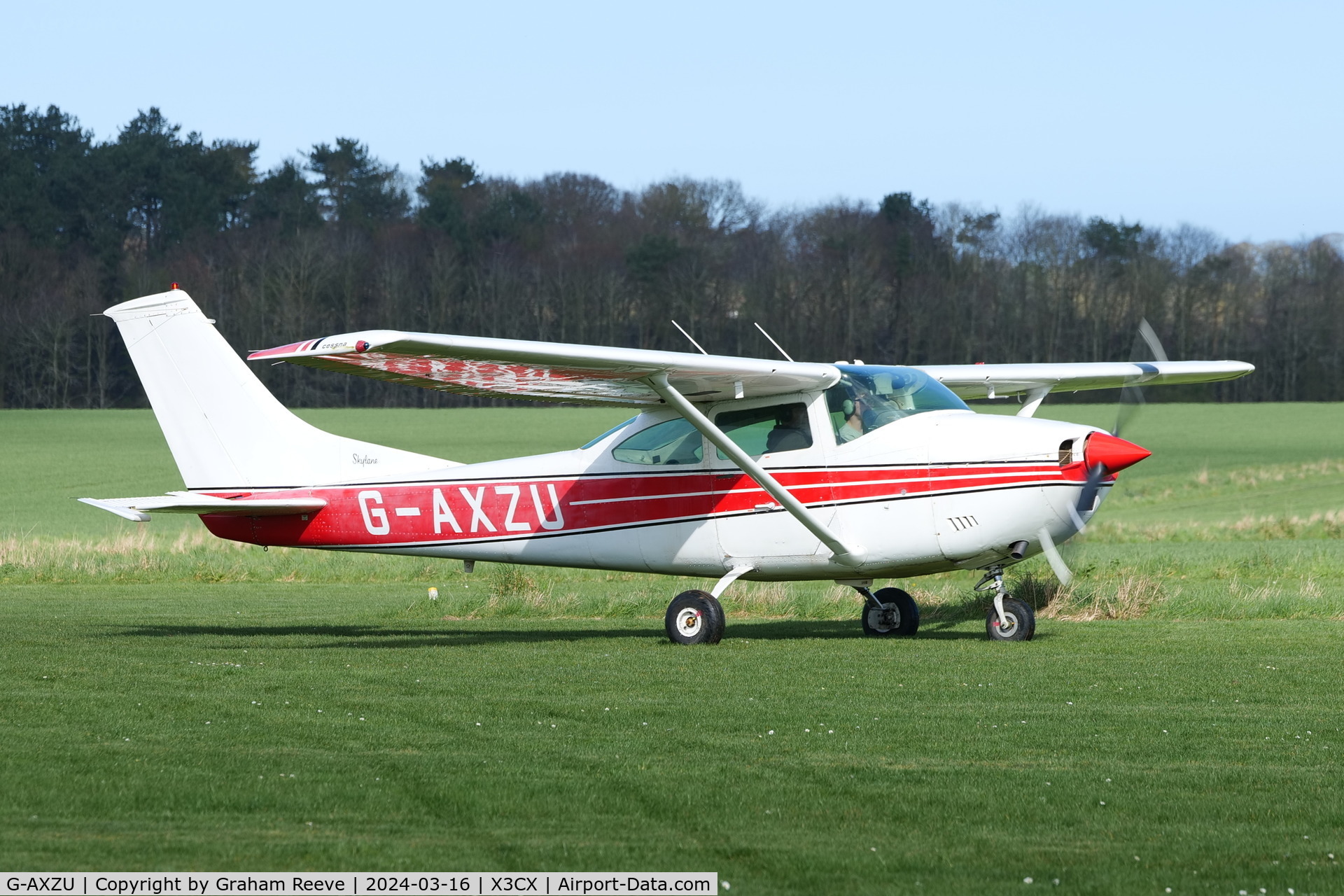 G-AXZU, 1969 Cessna 182N Skylane C/N 182-60104, Just landed at Northrepps.
