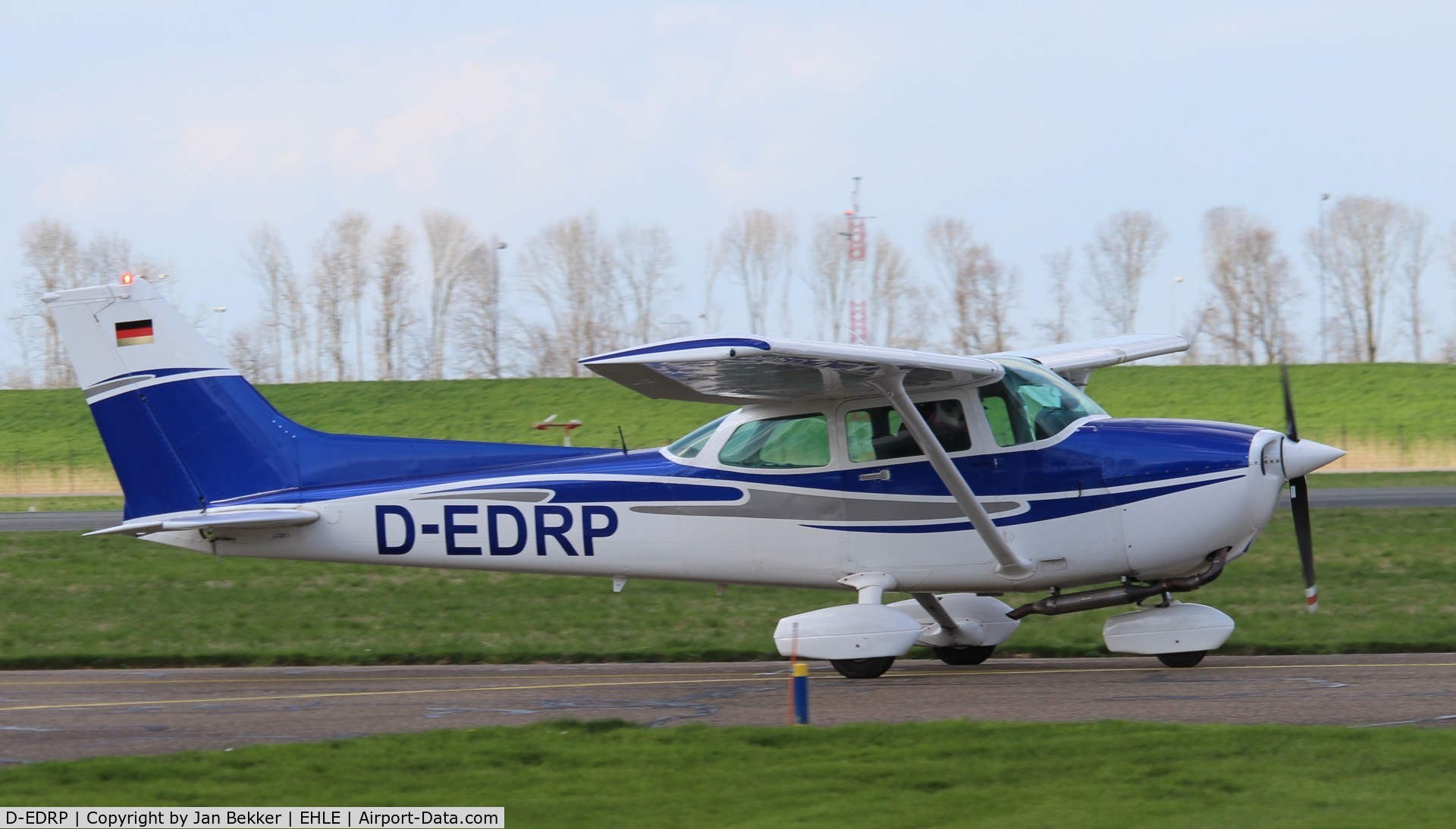 D-EDRP, Reims-Cessna F172P Skyhawk II C/N F17202179, Lelystad Airport