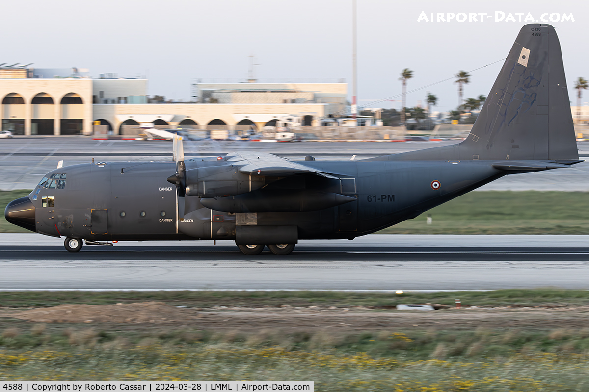 4588, 1975 Lockheed C-130H Hercules C/N 382-4588, Runway 31