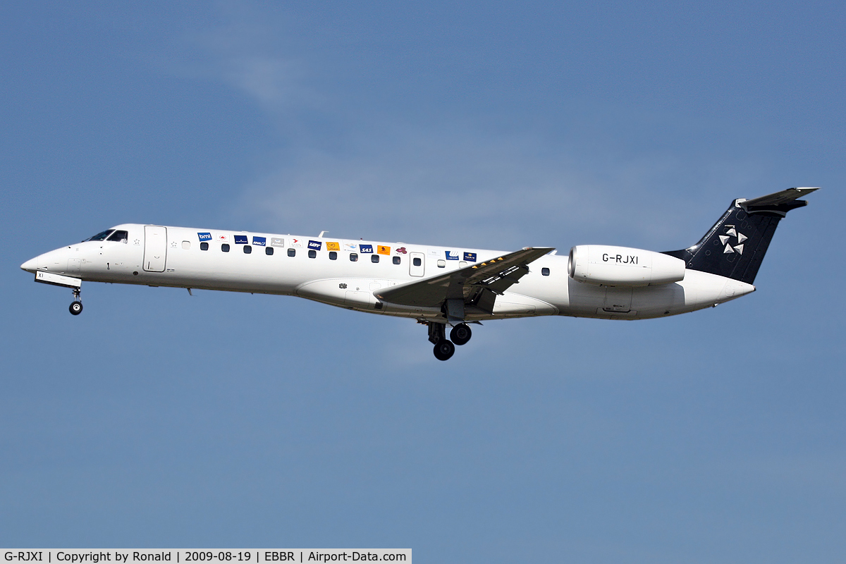 G-RJXI, 2001 Embraer EMB-145EP (ERJ-145EP) C/N 145454, at ebbr