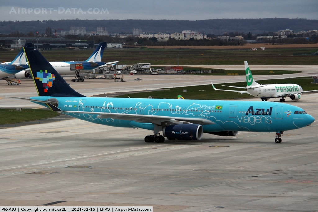 PR-AIU, 2002 Airbus A330-243 C/N 494, Taxiing