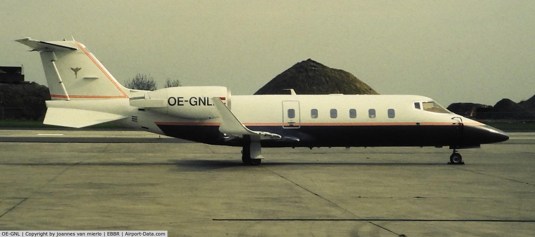 OE-GNL, 1994 Learjet 60 C/N 60-032, ex-slide