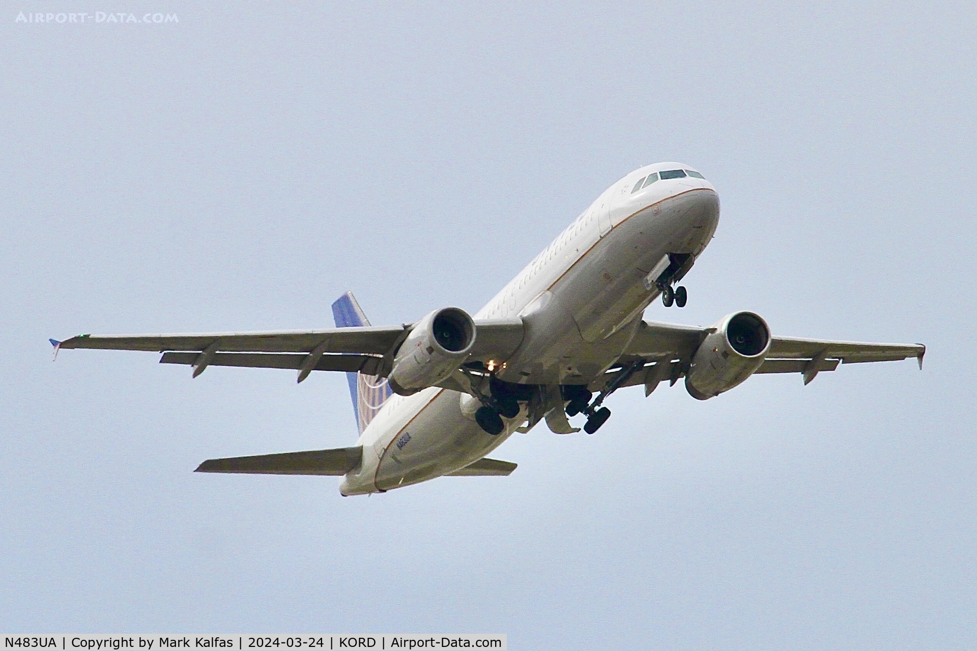 N483UA, 2001 Airbus A320-232 C/N 1586, A320 United Airlines Airbus A320-232 N483UA UAL2659 ORD-DCA
