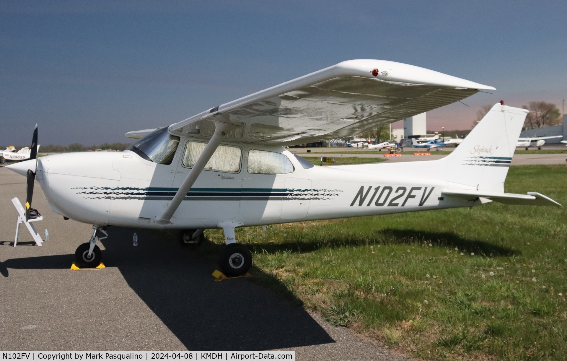 N102FV, 1998 Cessna 172R C/N 17280552, Cessna 172R