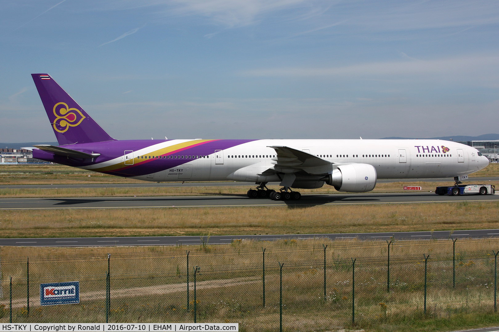 HS-TKY, 2015 Boeing 777-3D7/ER C/N 42114, at spl