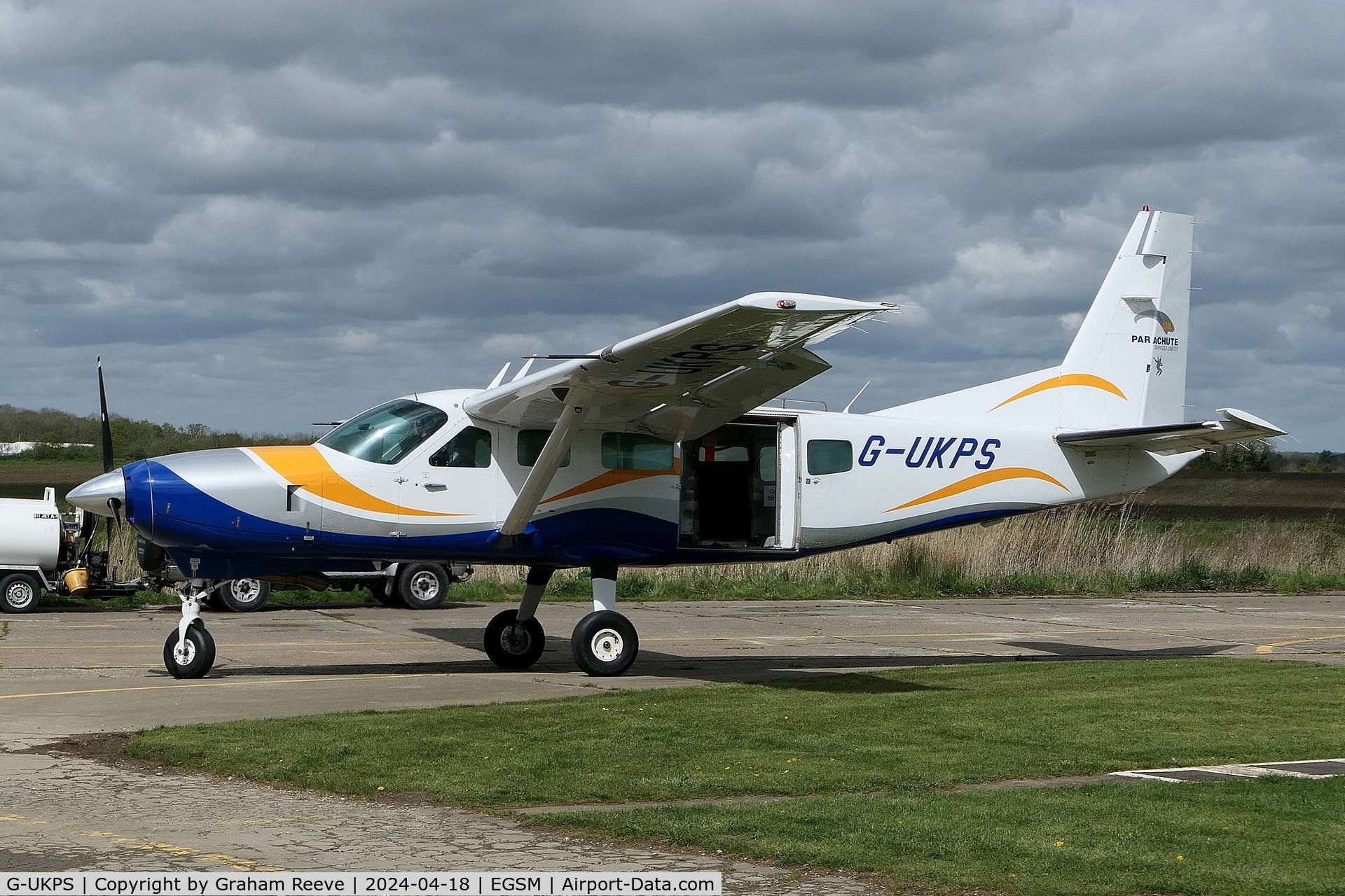 G-UKPS, 2007 Cessna 208 Caravan 1 C/N 20800423, Just landed at Beccles.