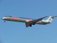 N288AA @ SEA - American Airlines MD82 landing at Seattle-Tacoma International Airport - by Andreas Mowinckel