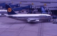 D-ABHW @ DUS - LH's old livery in June 1988 - by Micha Lueck
