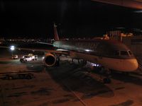 N529US @ PHX - Getting ready for a late night departure at Phoenix, AZ - by Micha Lueck