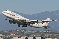 JA8076 @ LAX - Japam Airlines JA8076 departing RWY25R. - by Dean Heald