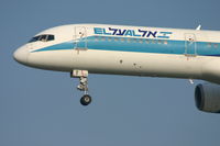 4X-EBT @ BRU - flight LY331 short to land on rnw 25L - by Daniel Vanderauwera
