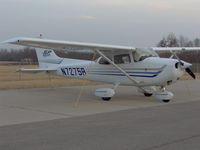 N7275R @ 9K4 - 1999 Cessna 172 Skyhawk - by Travis Jett
