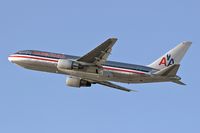 N321AA @ LAX - American Airlines N321AA departing LAX RWY 25R. - by Dean Heald