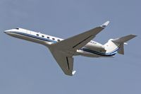 N83CP @ LAX - Pfizer Inc (2001 Gulfstream Aerospace G-V) - N83CP - departing LAX RWY 25L. - by Dean Heald