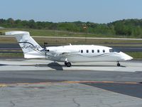 C-GBCI @ PDK - Taxing to Runway 2R - by Michael Martin