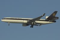 N252UP @ DXB - MD11 of UPS on short final to DXB - by Yakfreak - VAP