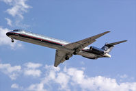 N861LF @ MEX - on short final to México City Int'l. 05R. - by Jorge Rocafort