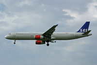 OY-KBF @ LHR - Airbus A321 231 - by Les Rickman