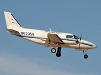 N62959 @ VGT - Ameriflight Inc. / 1976 Piper PA-31-350 - (Mojave: Combines Cheyenne I fuselage & Chieftain wings)