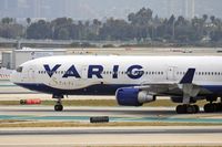 PP-VTJ @ LAX - Close-up of Varig PP-VTJ (FLT VRG8836) on taxiway Tango, about to cross RWY 25R, after arrival on RWY 25L from Guarulhos Int'l (SBGR) - Sao Paulo, Brazil.