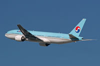 HL7575 @ LAX - Korean Air HL7575 departing RWY 25R enroute to Incheon Int'l (Seoul, Korea). - by Dean Heald