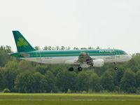 EI-DEJ @ KRK - Aer Lingus - landing on rwy 25 - Airbus A320-214 - by Artur Bado?