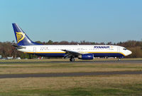 EI-CSY @ BOH - Boeing 737 8AS - by Les Rickman
