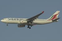 4R-ALC @ DXB - Srilankan Airbus A330-200 landing at DXB - by Yakfreak - VAP