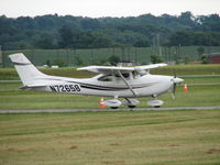 N72658 @ FDK - Just arriving at the 2006 AOPA Fly-In. - by Sam Andrews