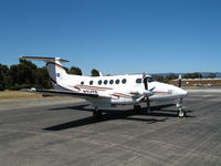 N214TP @ PAO - Platinum Aviation 2004 Raytheon B200 King Air @ Palo Alto Airport, CA - by Steve Nation