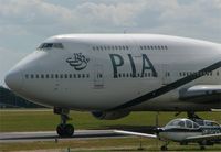 AP-BGG @ EGCC - pia 747 - by mike bickley