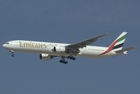 A6-EMP @ DXB - Emirates Boeing 777-300 - by Yakfreak - VAP