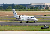 N135HC @ PDK - Taxing from Signature Air - by Michael Martin
