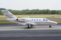 N525BR @ PDK - Taxing to Mercury Air Center - by Michael Martin