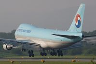 HL7449 @ ZRH - Final RWY14.