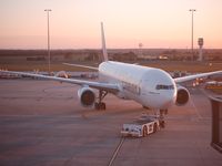 A6-EMS @ MEL - Being towed to the gate in the evening sun - by Micha Lueck