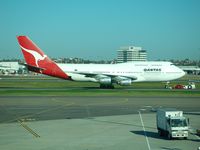 VH-EBW @ SYD - Qantas' B747-300 (VH-EBW) being towed to the gate - by Micha Lueck