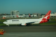 VH-TJW @ SYD - Qantas operates an extensive fleet of B737s on domestic services - by Micha Lueck