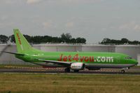 OO-TUM @ BRU - taxiing on rwy 07R to take-off from rwy 25L