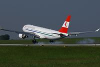 OE-LAM @ VIE - Austrian Airlines Airbus 330-200 - by Yakfreak - VAP