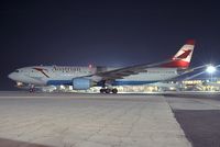 OE-LAM @ VIE - Austrian Airlines Airbus 330-200 - by Yakfreak - VAP