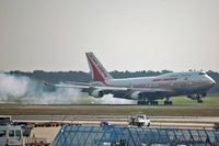 VT-AIC @ FRA - Burning rubber in Frankfurt - by Micha Lueck